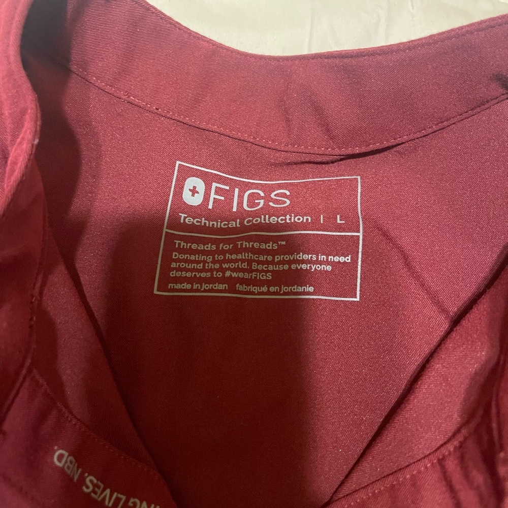 • Figs Maroon Rafaela Top • - Picture 3 of 4